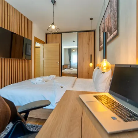 Apartman Lazy Bear Moderan Na Planini