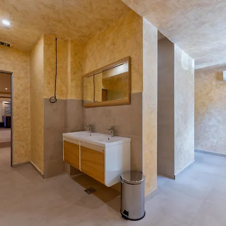 Lazy Bear Moderan Na Planini Apartman *