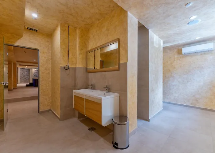 Lazy Bear Moderan Na Planini Appartement *